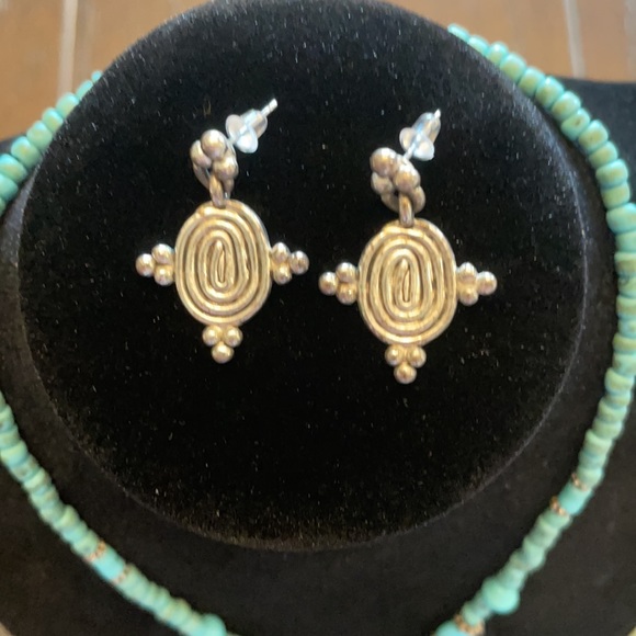 Turquoise necklace and earrings - Picture 3 of 4